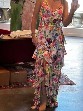 Alice + Olivia Hayden Ruffled Floral maxi dress size 4